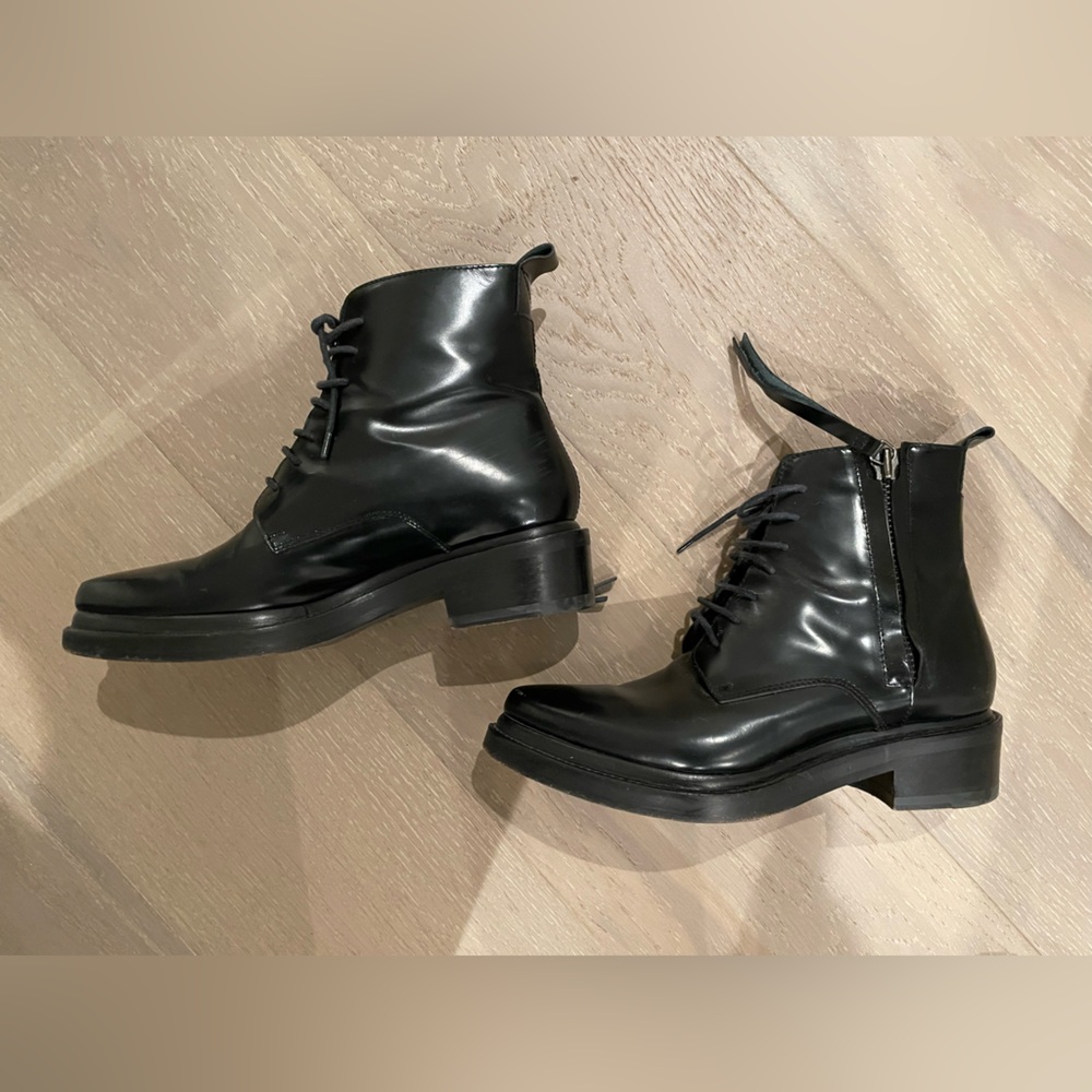 Acne Studios size39 US8.5  Patent Leather Ankle Combat Boots